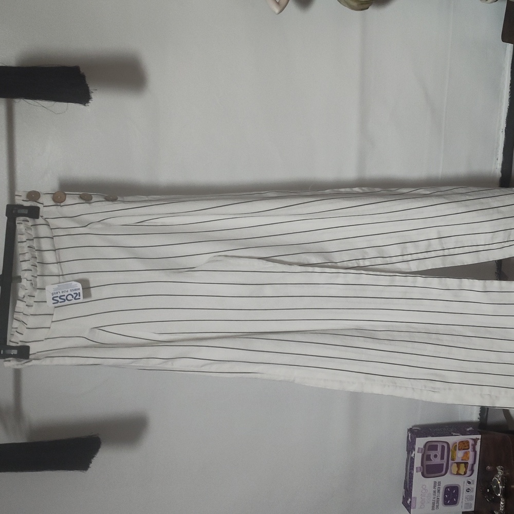 Haute monde flared dress pants size med